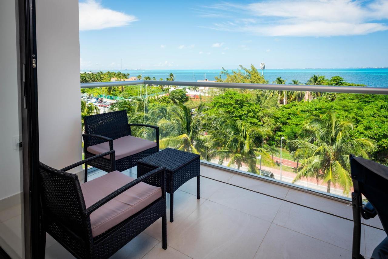 Aloja Oceanview In The Hotel Zone Канкун Екстер'єр фото